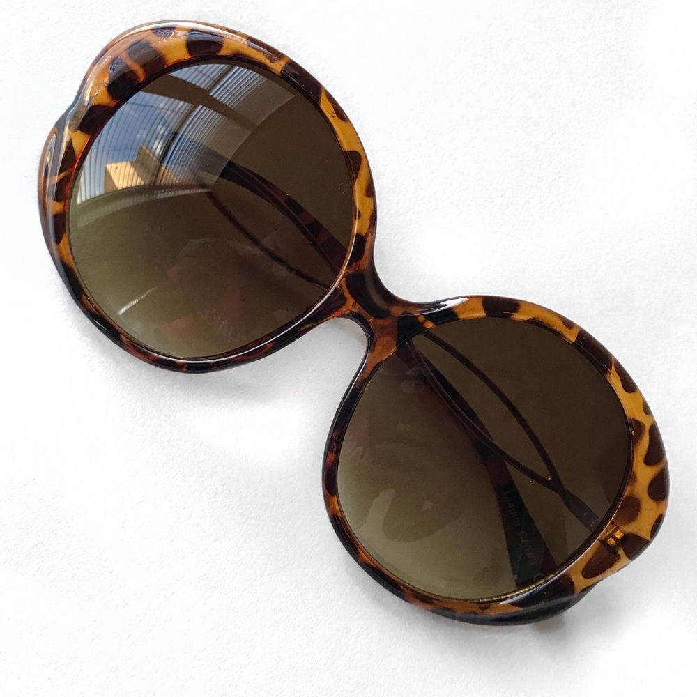 Tortoise Round Sunglasses